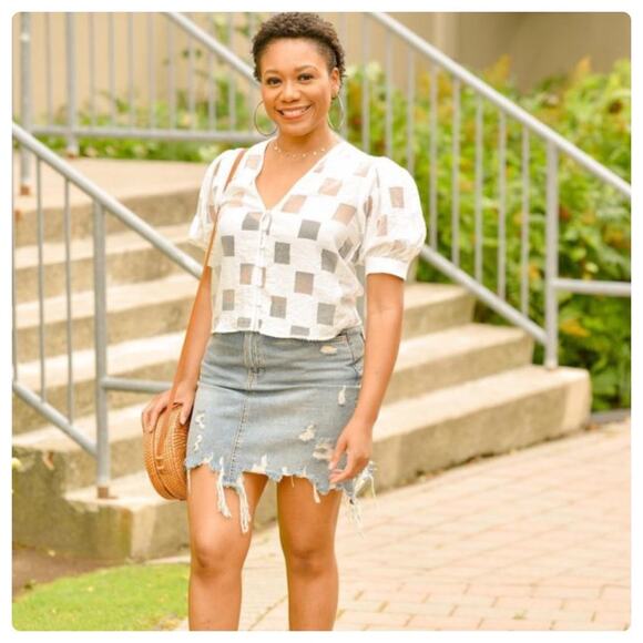 Zara Short Sleeve Blouse - Picture 1 of 8